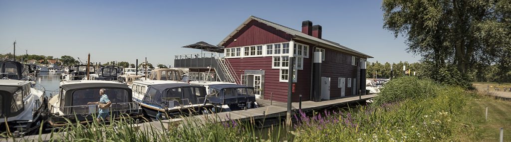 Sleeuwijk Yachting kantoorgebouw